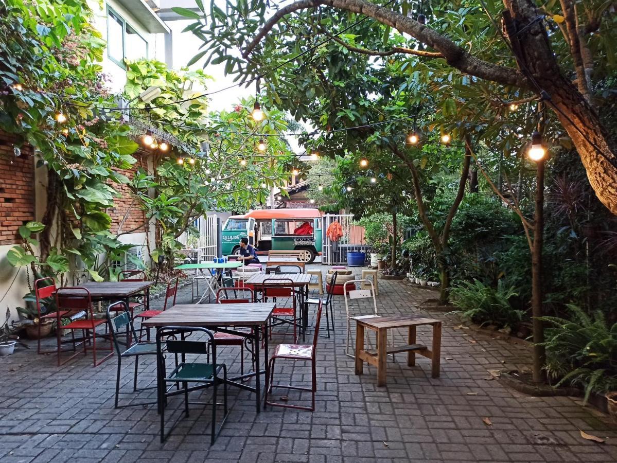 Roemah 28 Syariah Hotel Медан Екстериор снимка
