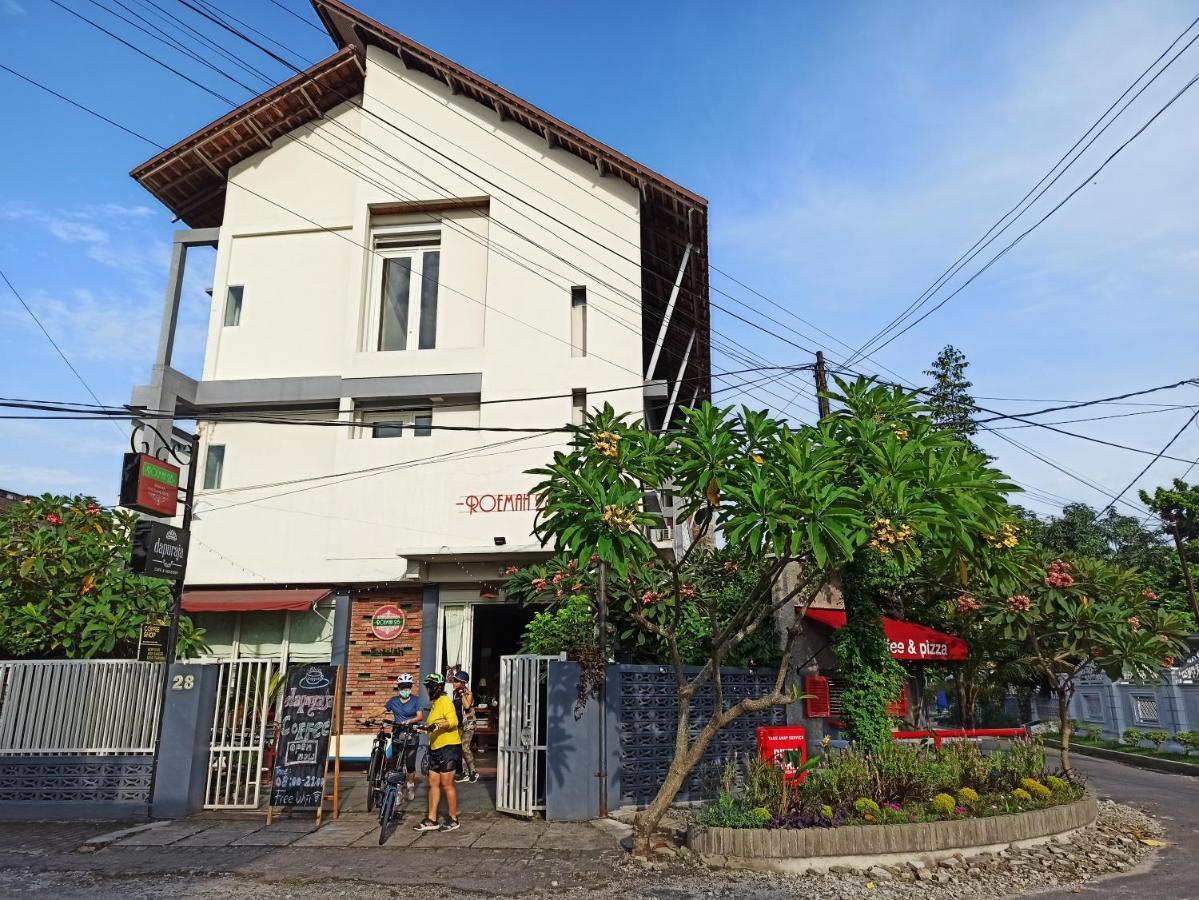 Roemah 28 Syariah Hotel Медан Екстериор снимка